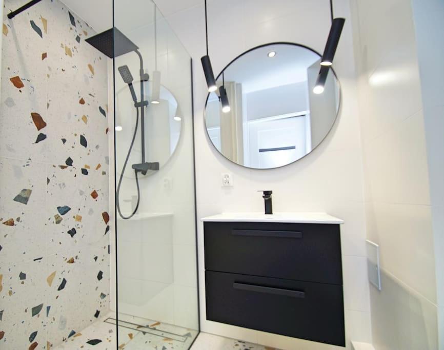 Apartament Korfantego Citycentre Z Widokiem Na Spodek Κατοβίτσε Εξωτερικό φωτογραφία