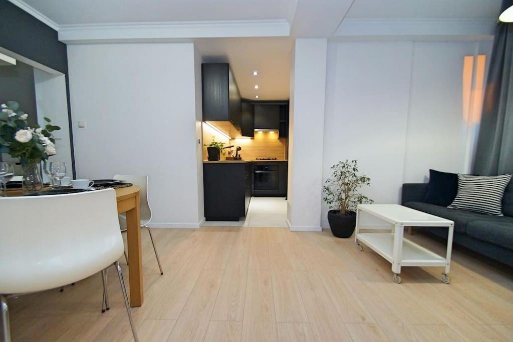 Apartament Korfantego Citycentre Z Widokiem Na Spodek Κατοβίτσε Εξωτερικό φωτογραφία